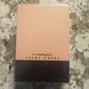 MAC Creme D'Nude Shadescents
